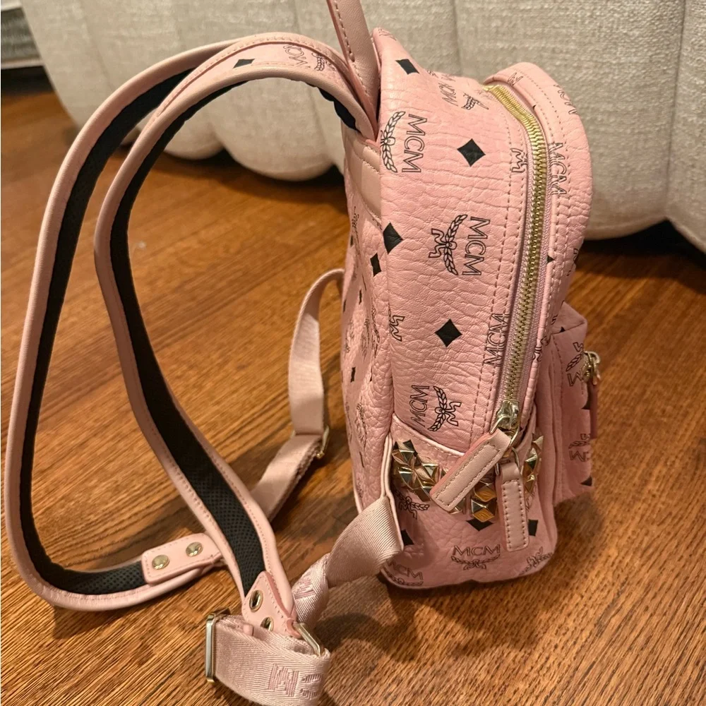 MCM Pink Logo Backpack - Picture 6 of 7